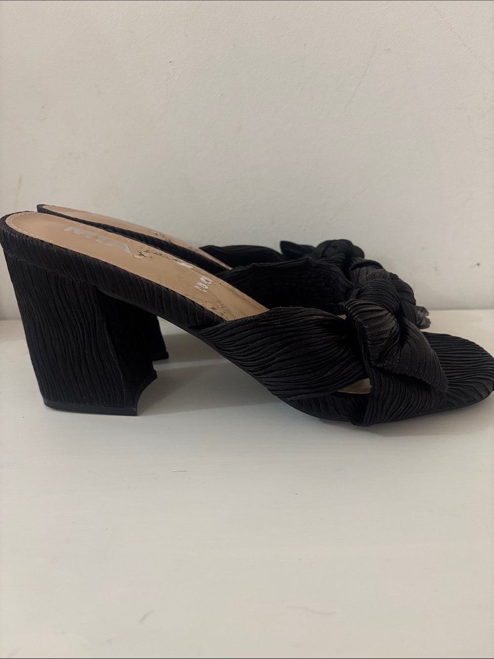 Brand New MIA Black Hania Rafia Bow Heels, 9.5